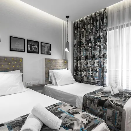 Elle, Nilie Hospitality Mgmt * Thessalonique