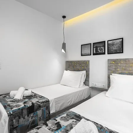 Elle, Nilie Hospitality Mgmt * Thessalonique