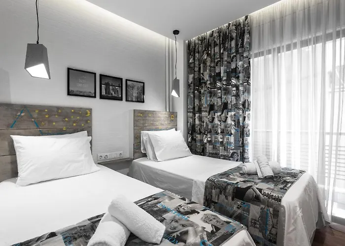 Elle * Thessalonique